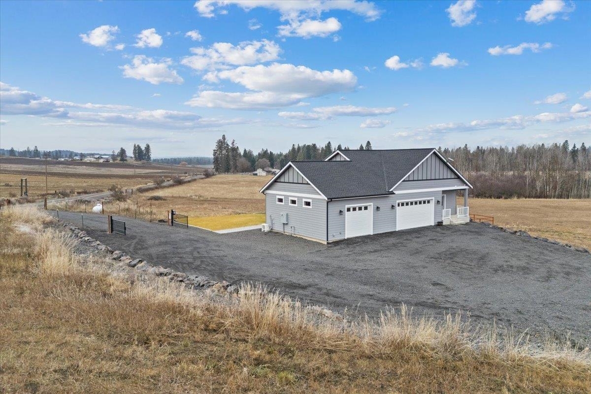 Property Photo:  9909 E Tallman Rd  WA 99009 