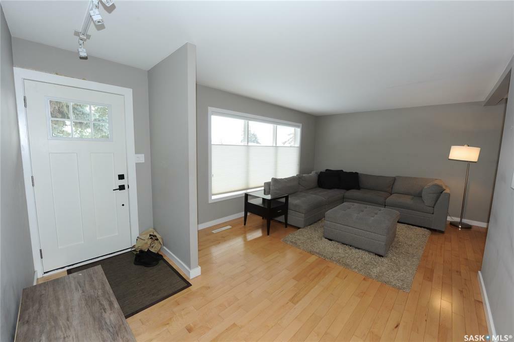 Property Photo:  1107 McMillan Avenue  SK S7L 2T9 