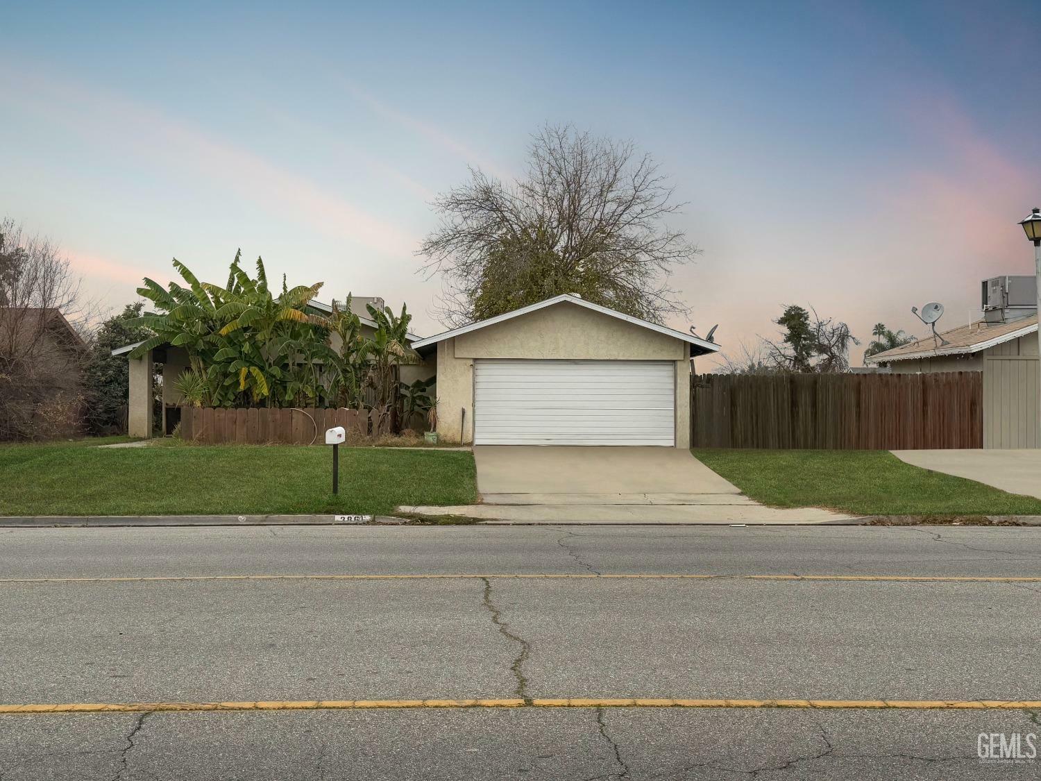 Property Photo:  3861 Verdugo Lane  CA 93312 