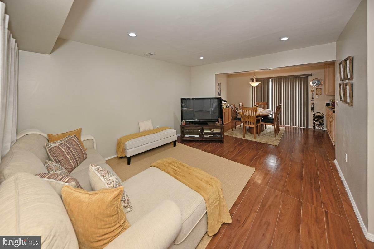 Property Photo:  62 Jefferson Drive  NJ 08884 