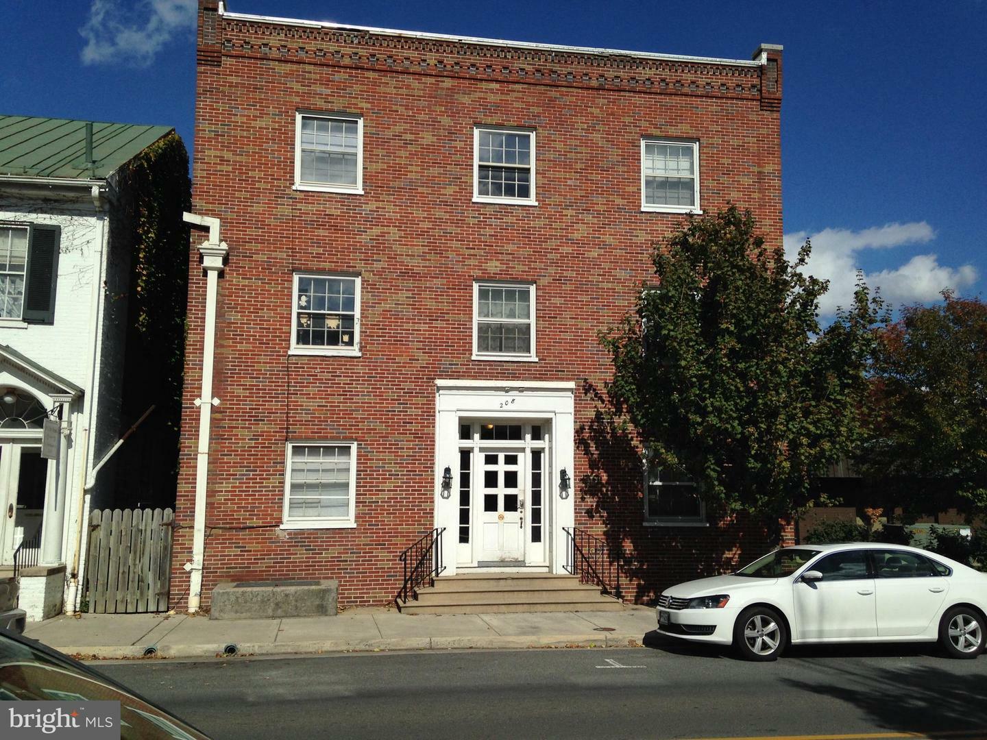 Property Photo:  208 W Boscawen Street 8  VA 22601 