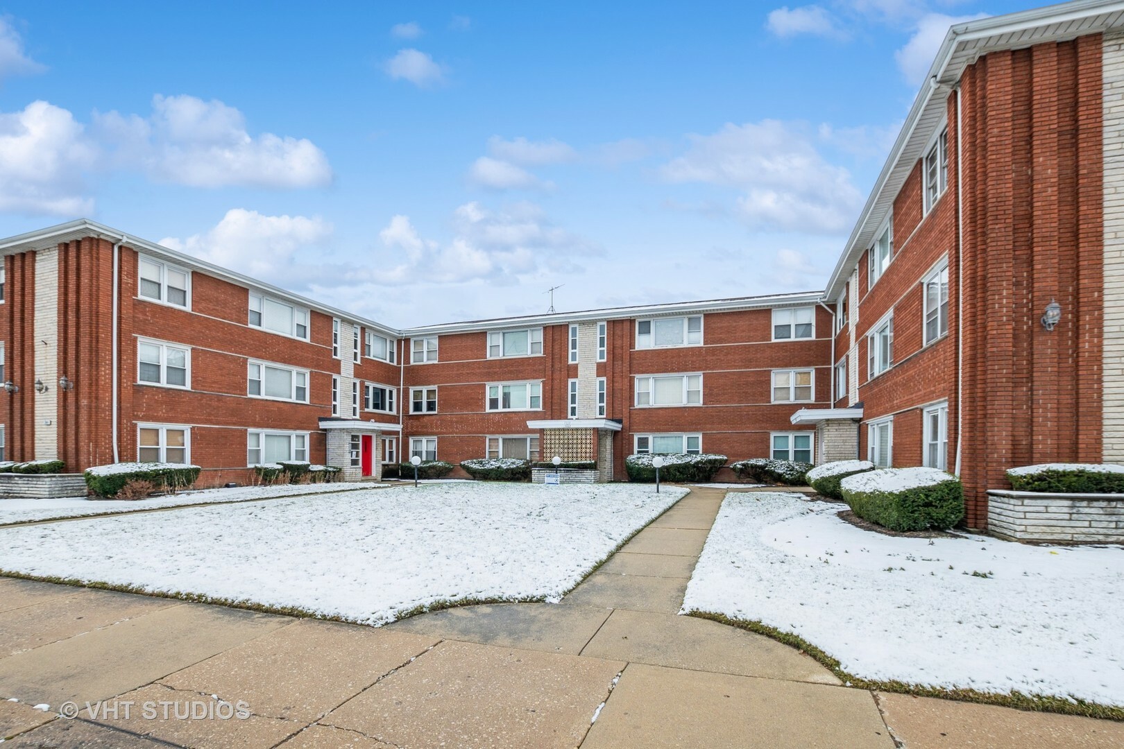 Property Photo:  7932 S Pulaski Road 301E  IL 60652 