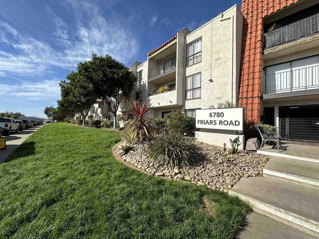 Property Photo:  6780 Friars Rd 220  CA 92108 