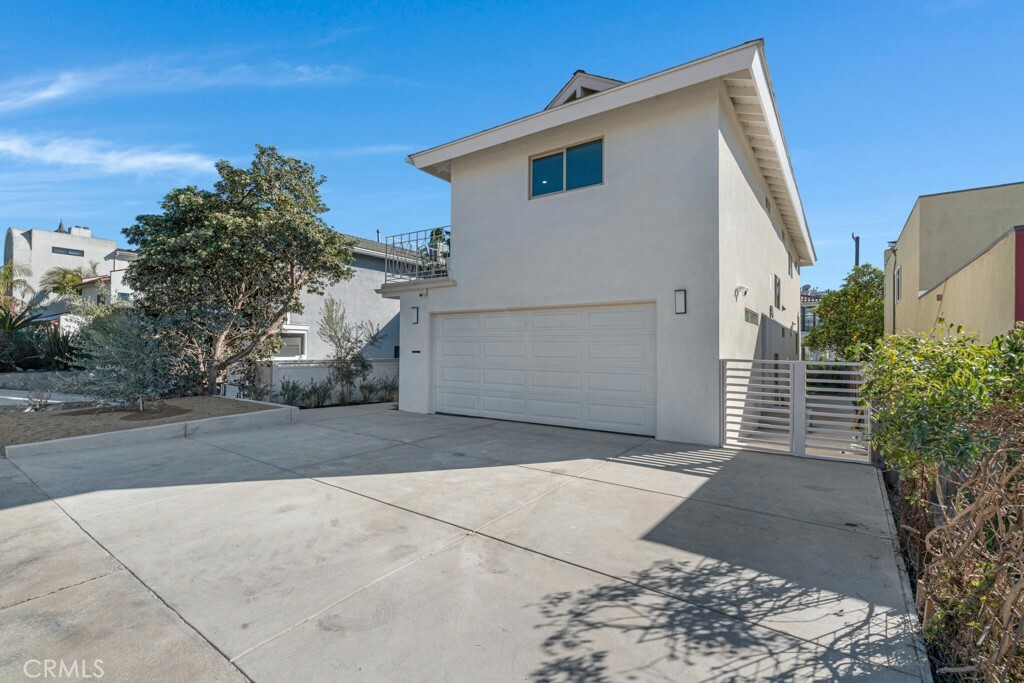 Property Photo:  7822 W 79th Street  CA 90293 