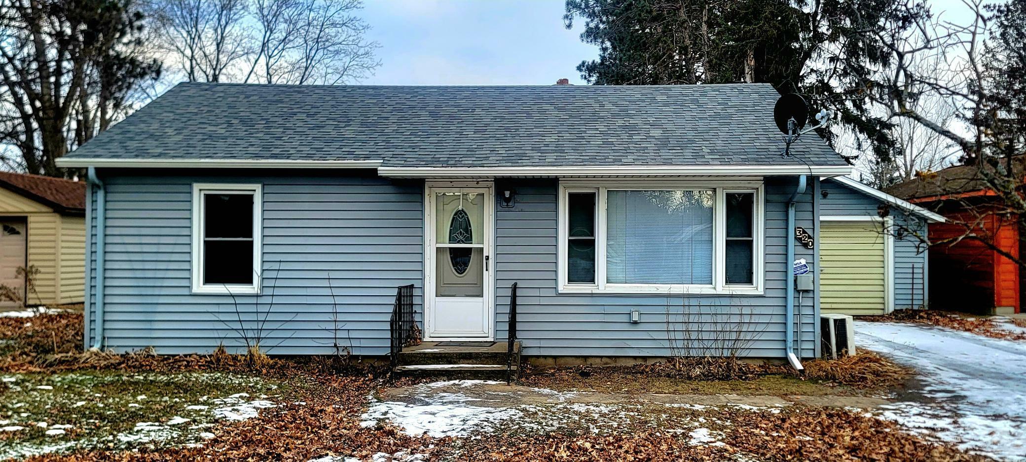 Property Photo:  320 Oak Street S  MN 56359 