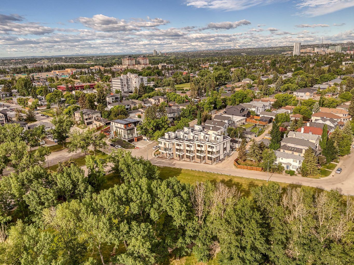 Property Photo: 2301 13 Street NW AB T2M 1T8