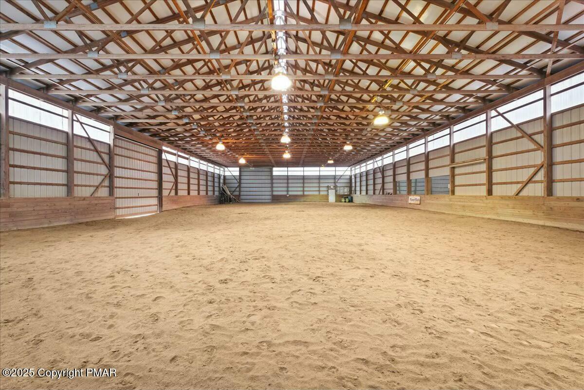 Property Photo: 122 Barn Swallow Lane PA 18326