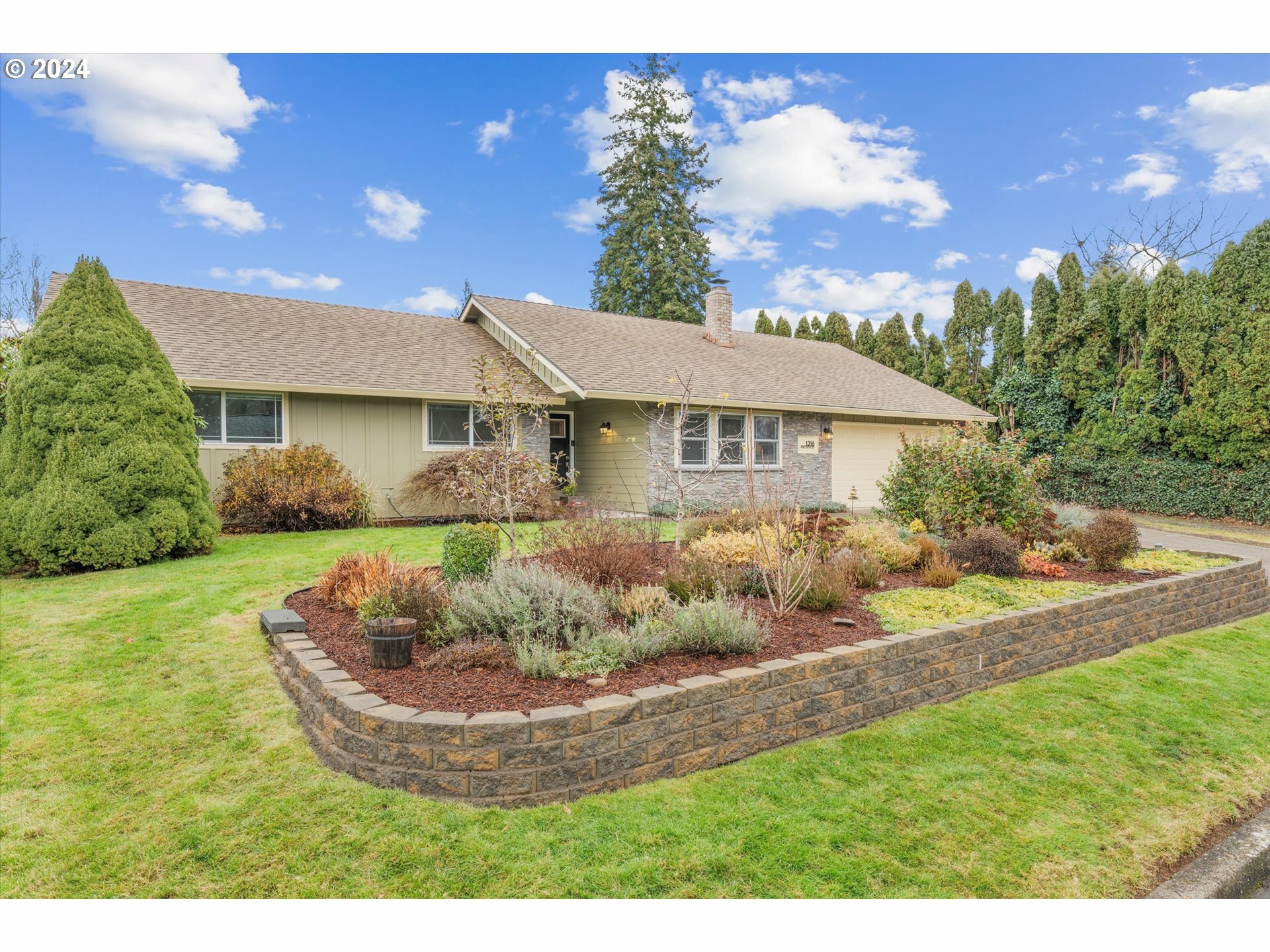 Property Photo:  1316 NW 89th St  WA 98665 