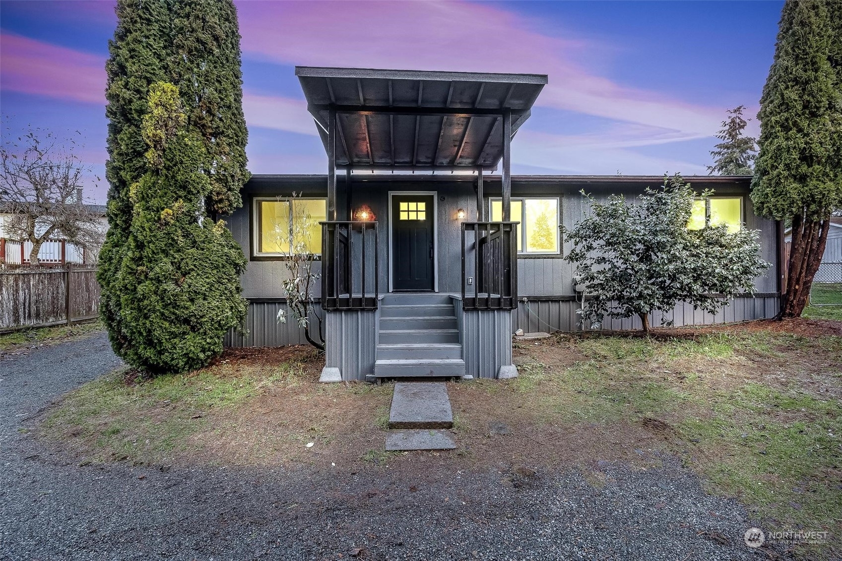 Property Photo:  10112  Holly Drive  WA 98204 