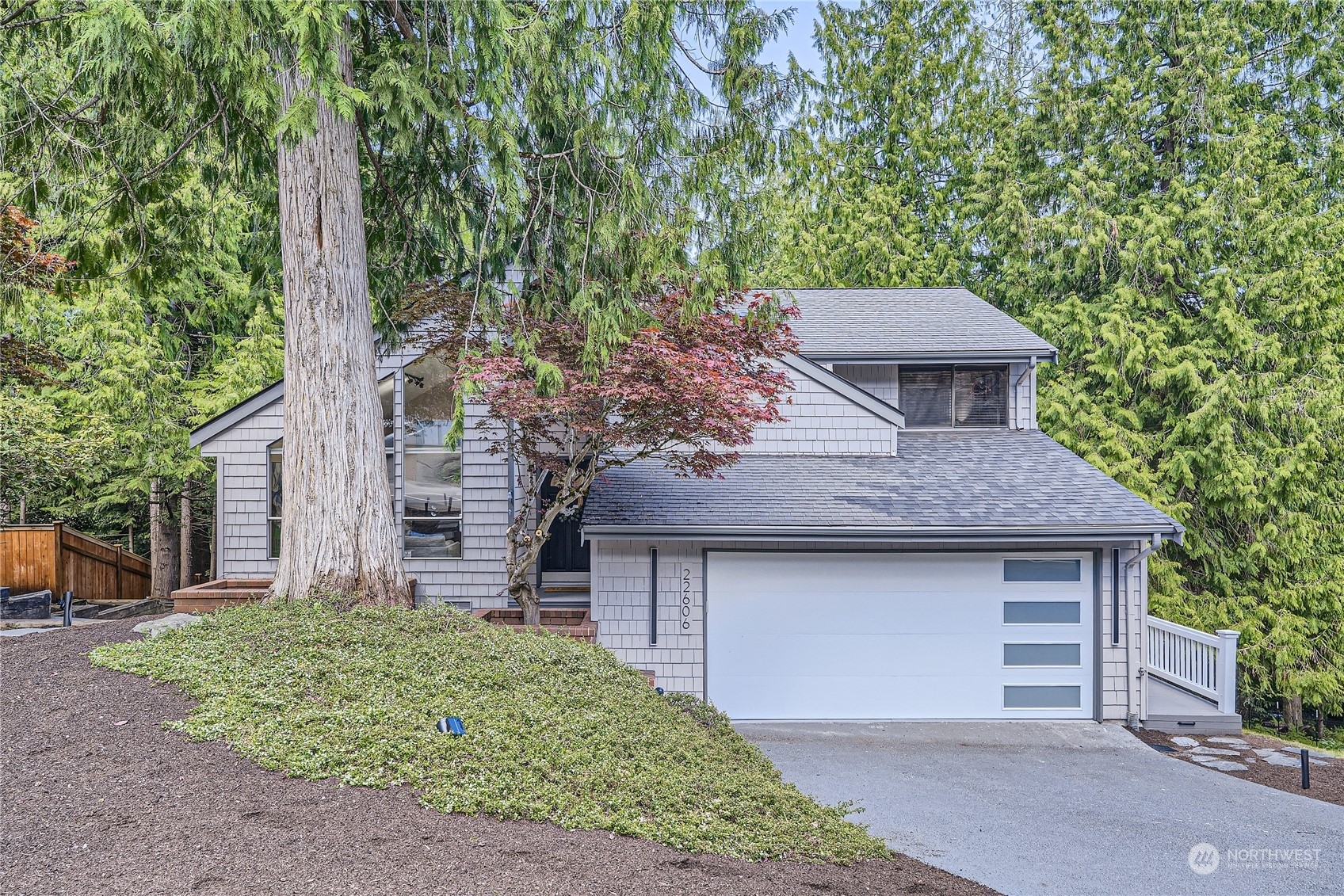 22606 NE 14th Dr  Sammamish WA 98074 photo