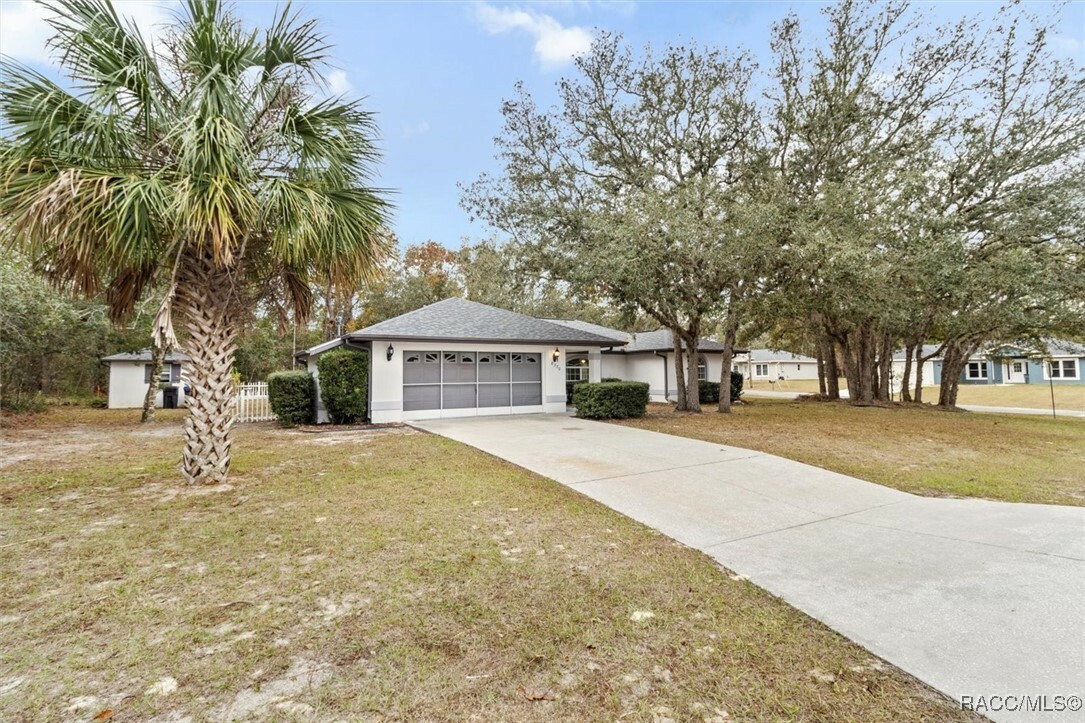 Property Photo:  8370 N Amboy Drive  FL 34433 