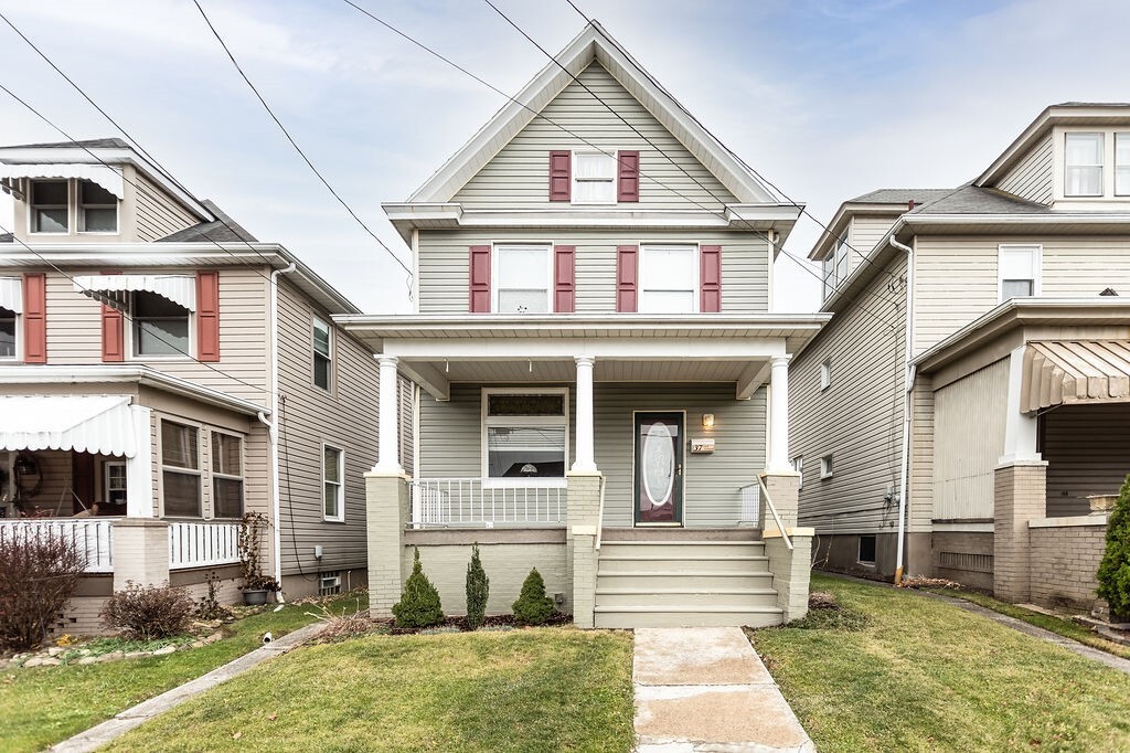 Property Photo: 37 Loch Lomond PA 15401
