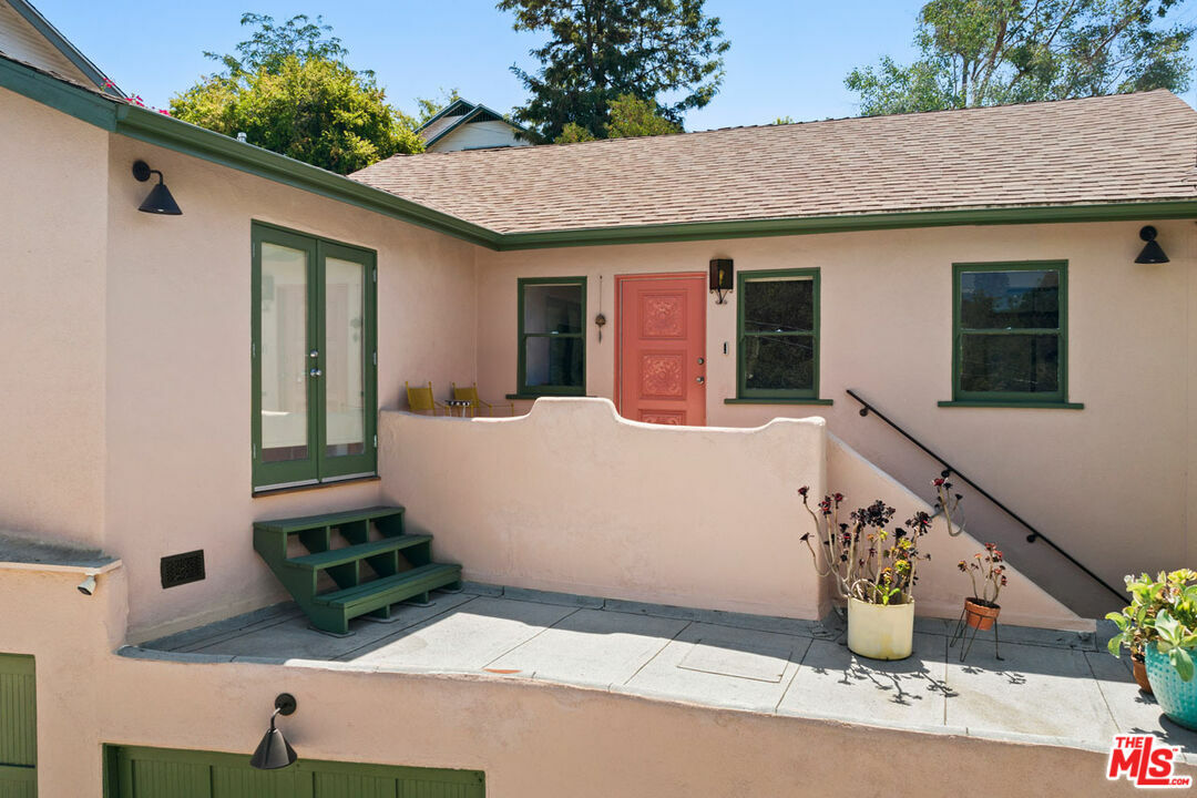 Property Photo:  6196 Oak Crest Way  CA 90042 