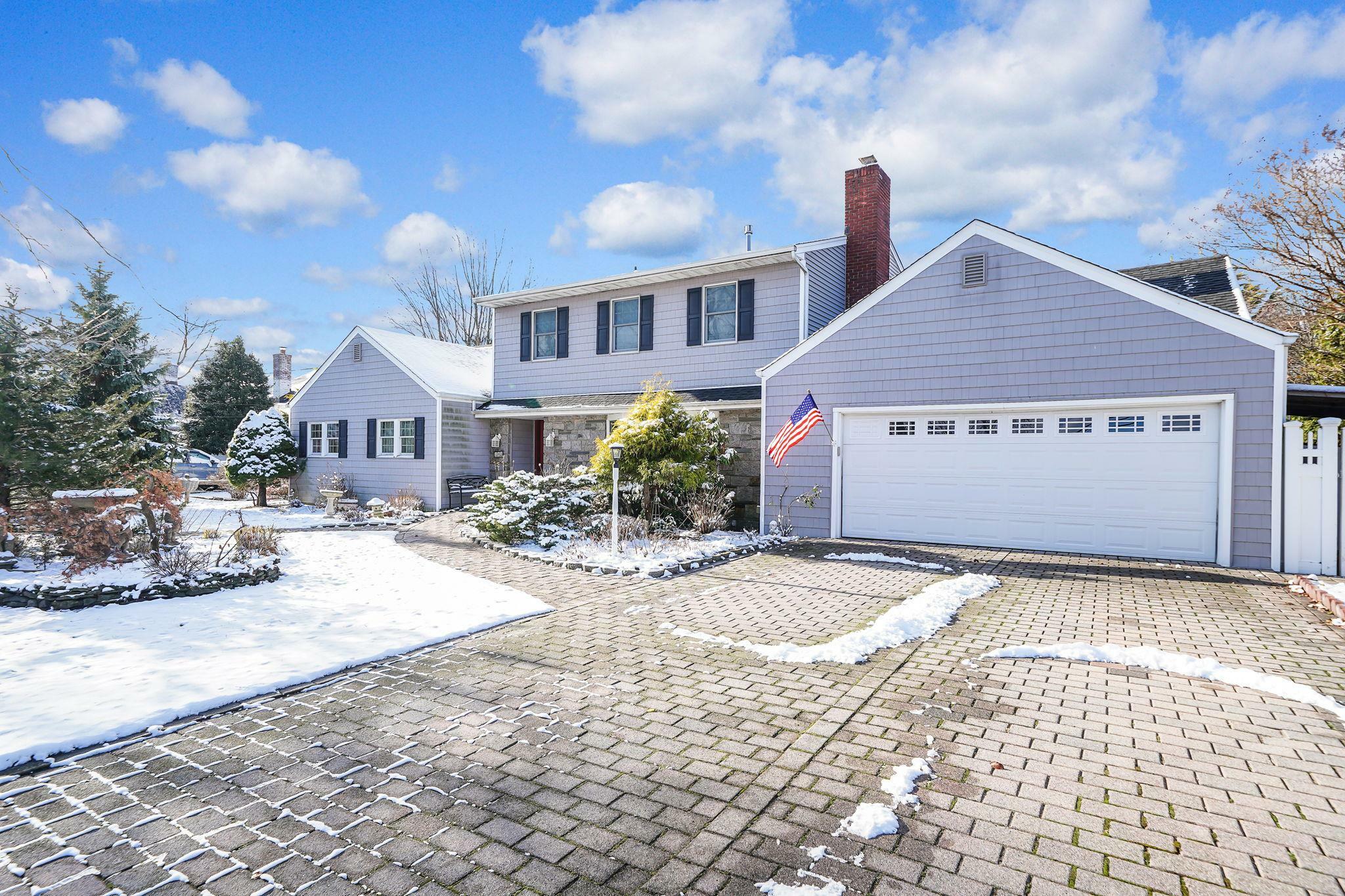 Property Photo:  102 Wagstaff  NY 11795 