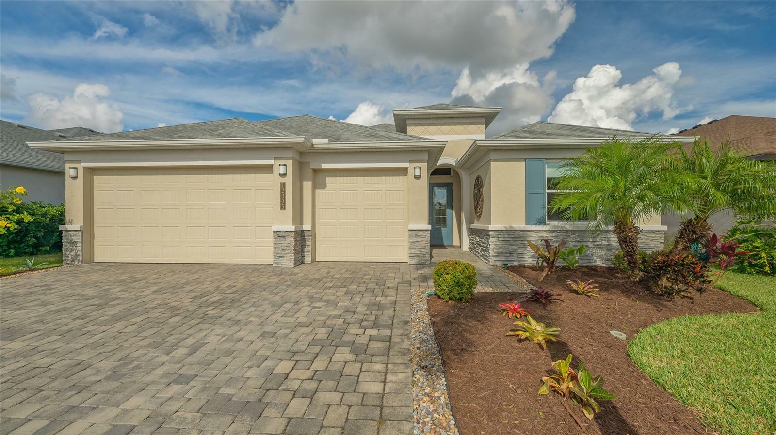 Property Photo:  12305 Goldenrod Avenue  FL 34212 