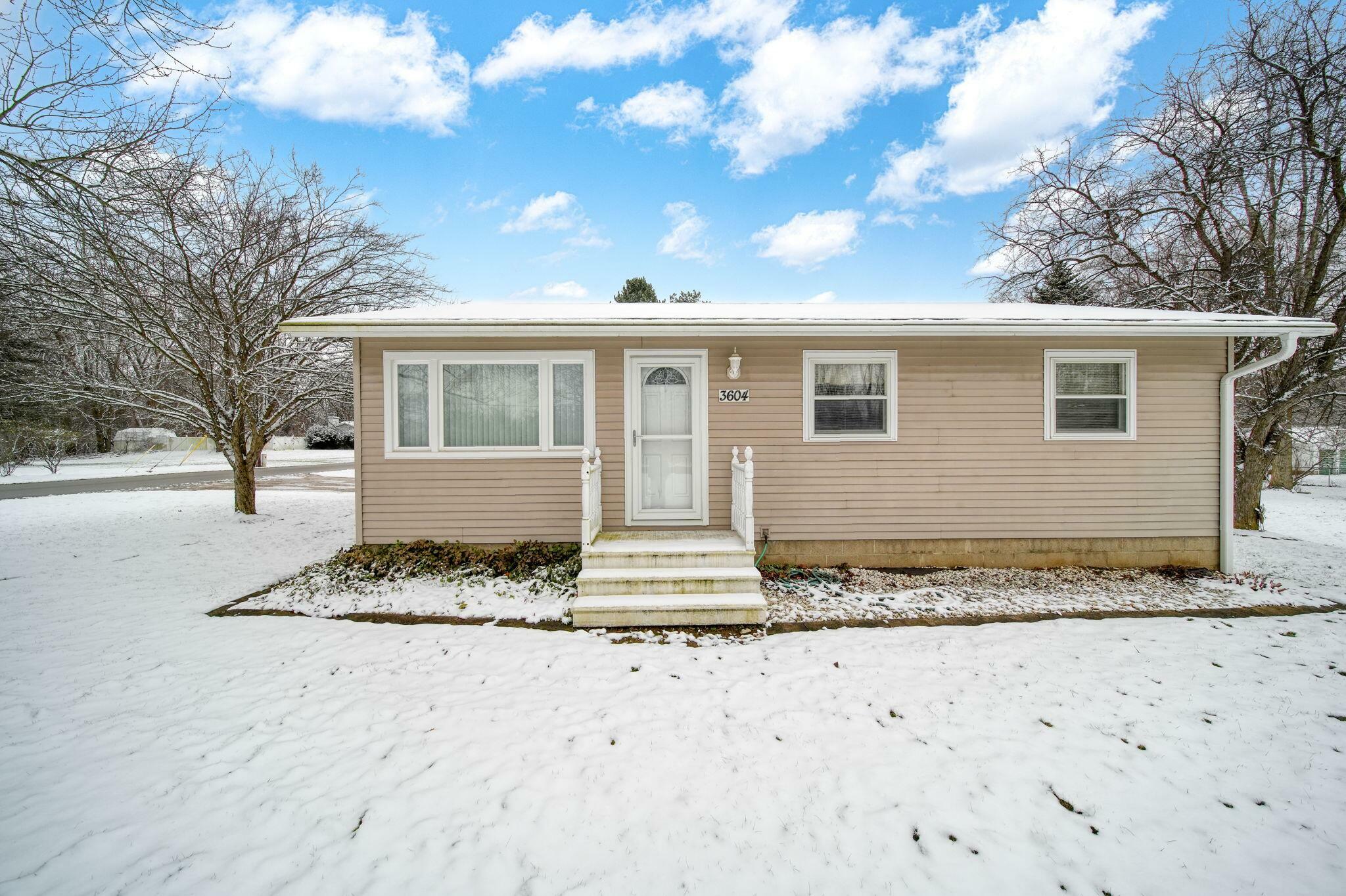 Property Photo:  3604 Clinton Way  MI 49201 