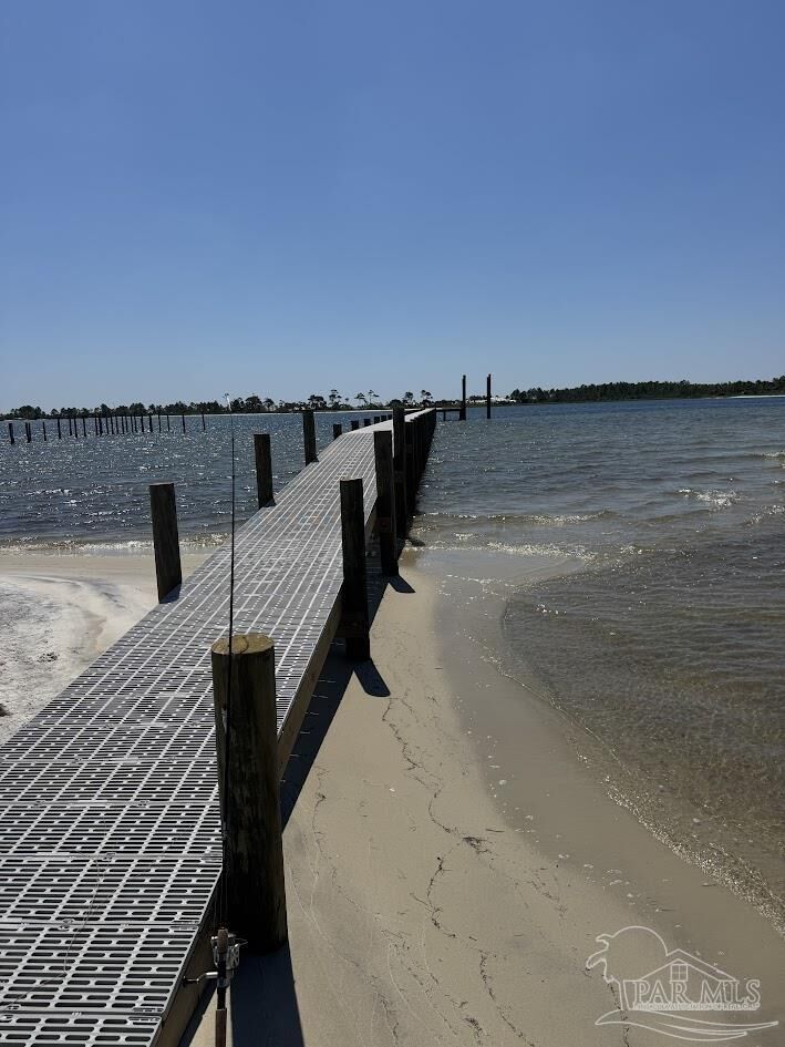 Property Photo:  520 Parish Blvd  FL 32569 