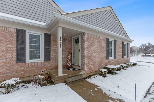Property Photo: 37540 Stonegate Circle MI 48036