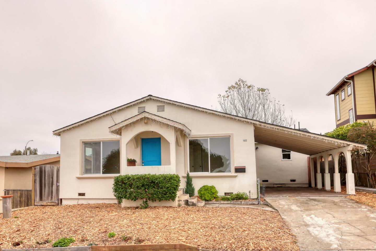 Property Photo:  1652 Luxton Street  CA 93955 