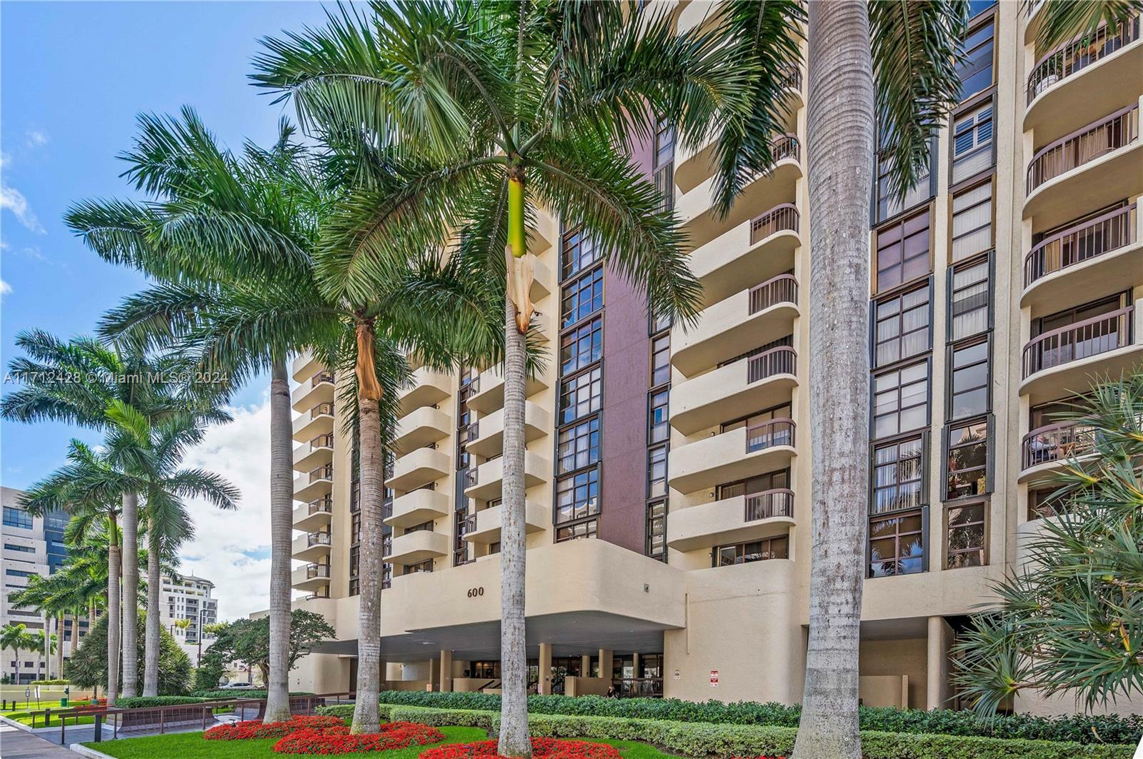 Property Photo: 600 Biltmore Way 310 FL 33134
