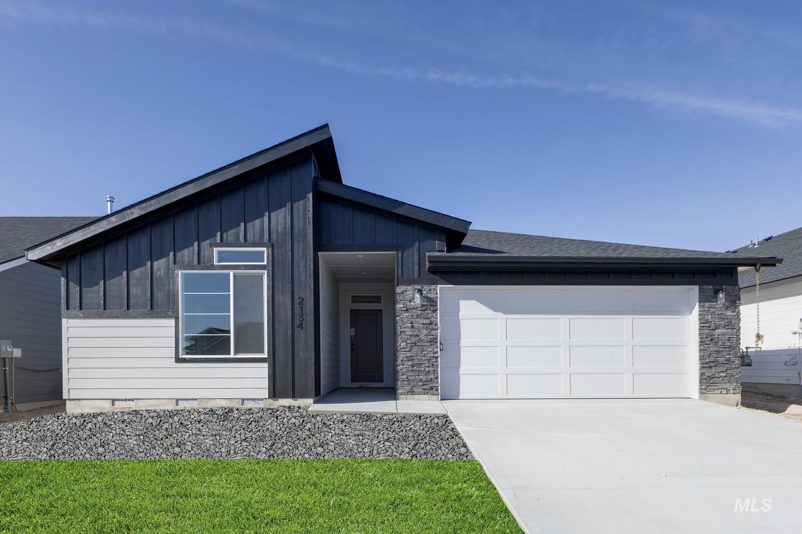 Property Photo:  2431 W Opalite Dr  ID 83634 