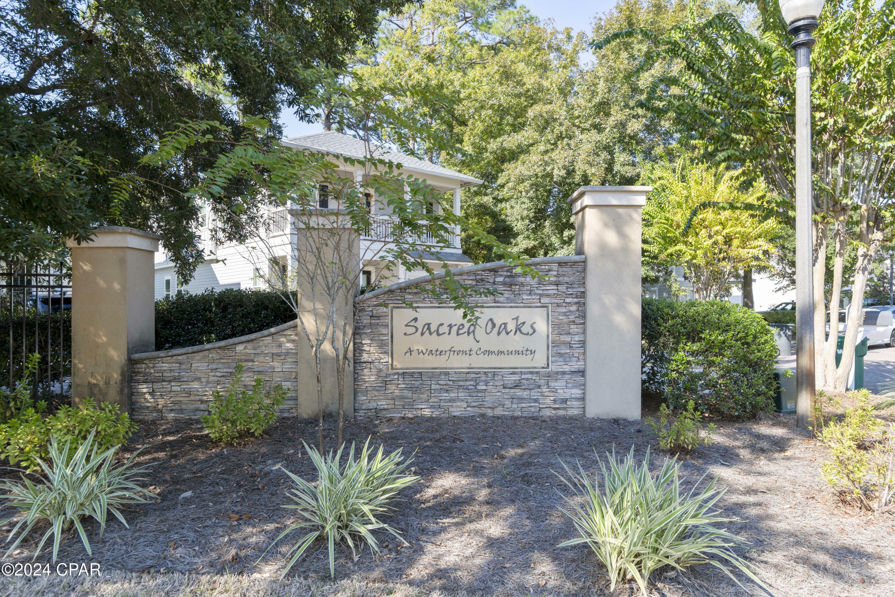 Property Photo:  90 Beacon Point Drive  FL 32459 