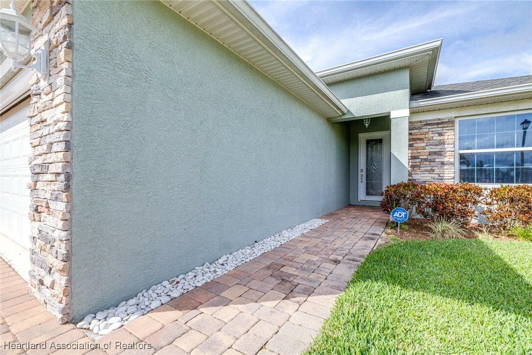 1521 Stone Ridge Circle  Sebring FL 33870 photo