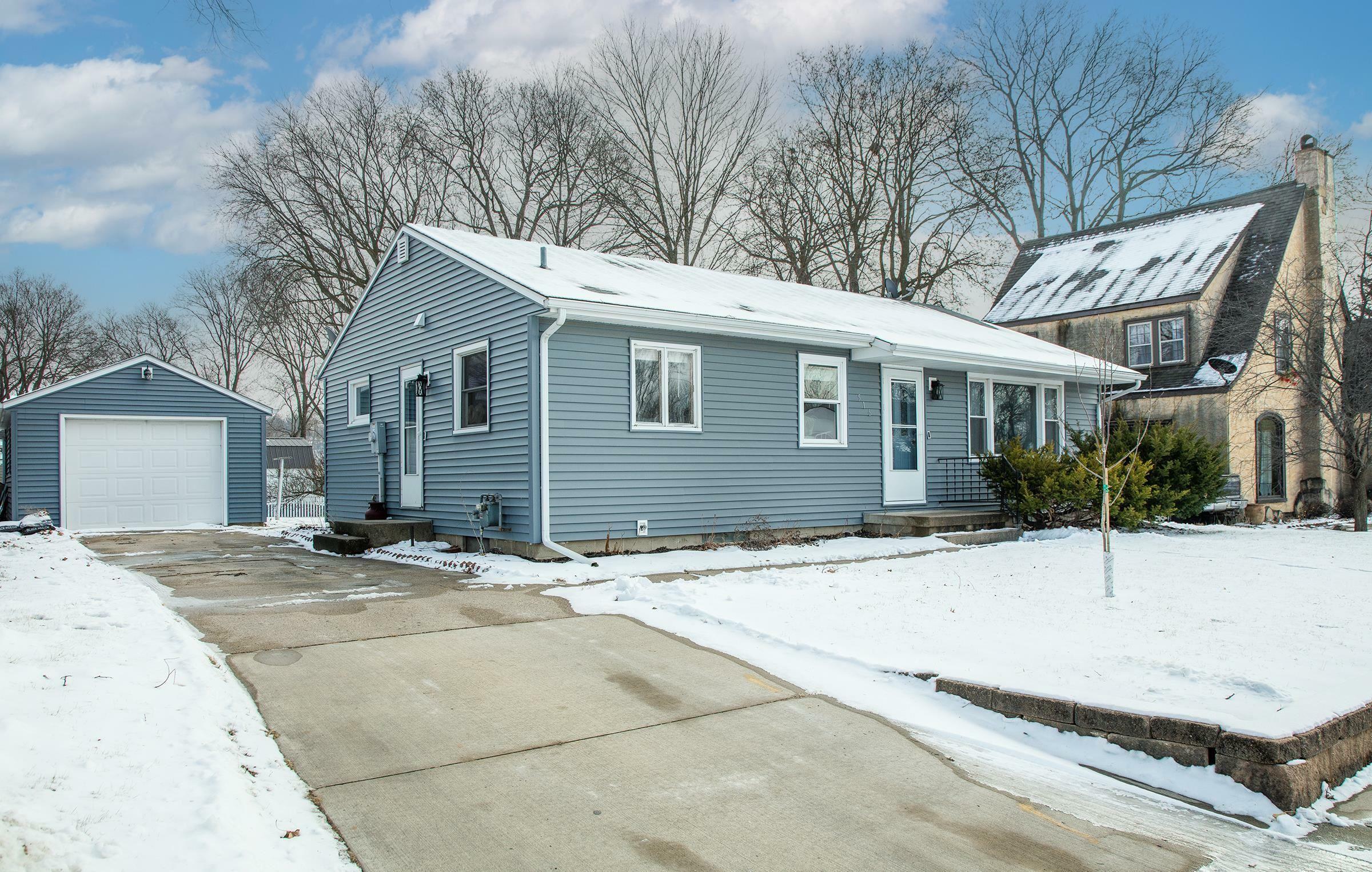 Property Photo:  516 NW 1st Street  IA 50677 