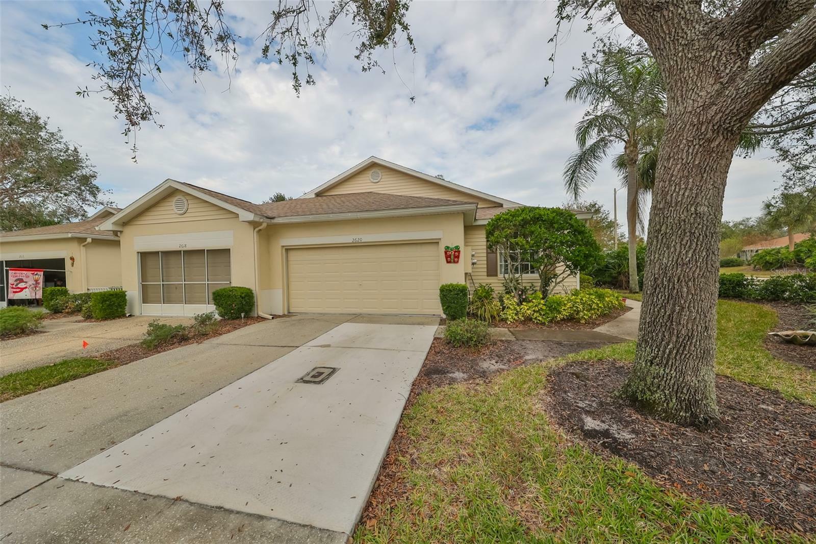 Property Photo:  2620 Newcomb Court  FL 33573 