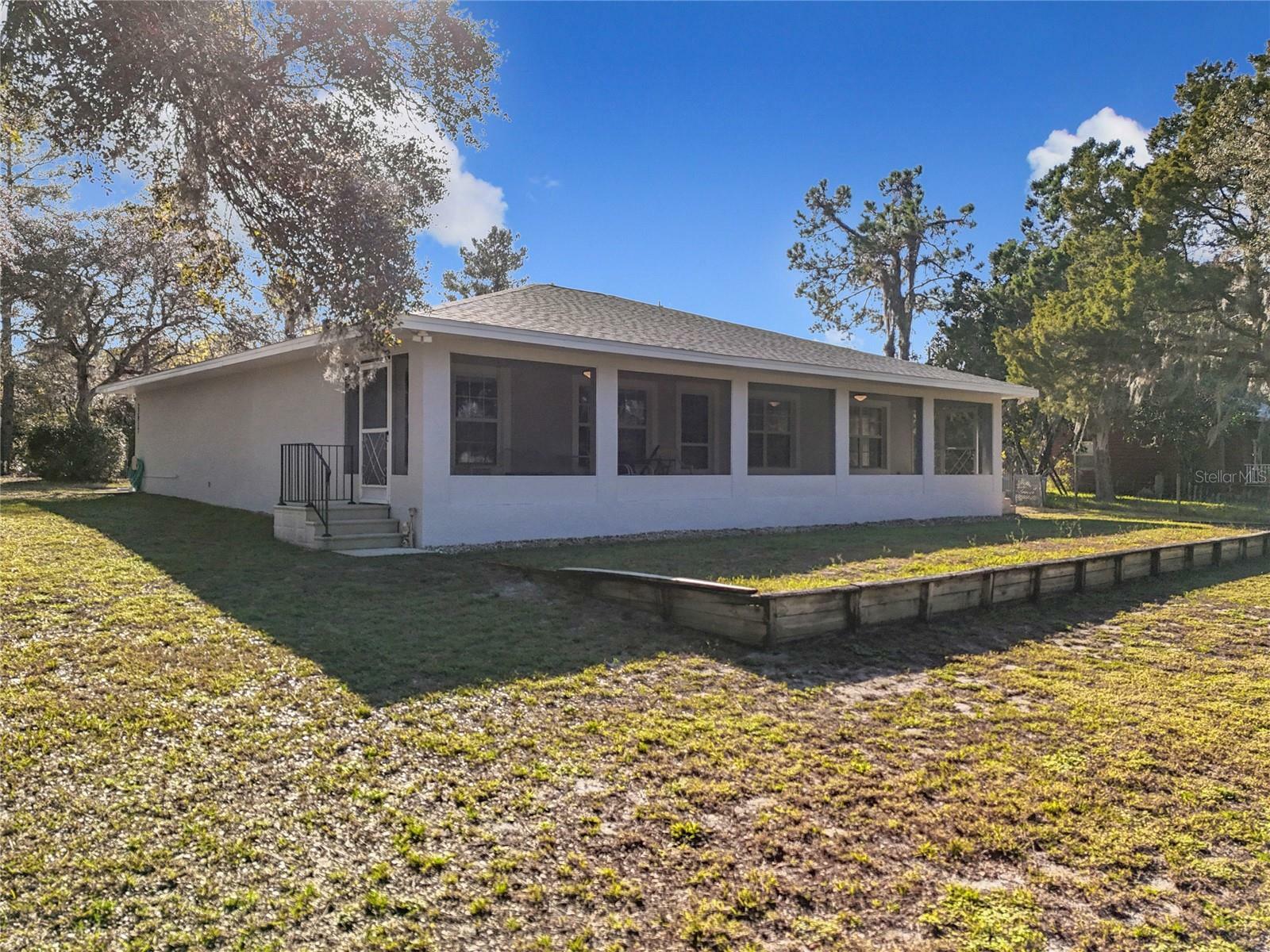 Property Photo:  23917 Kays Way  FL 34705 