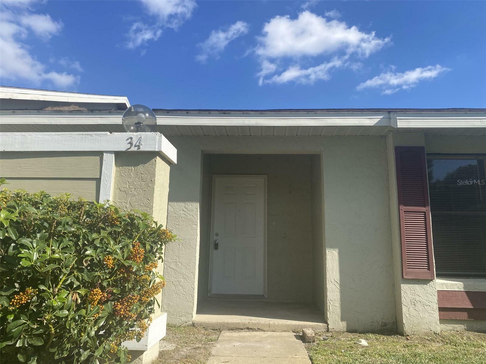 Property Photo:  34 Pine Island Circle  FL 34743 