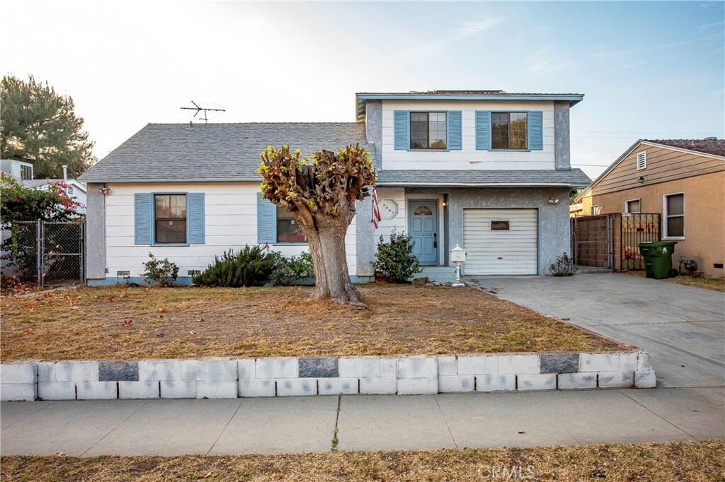 Property Photo:  7461 Leescott Avenue  CA 91406 