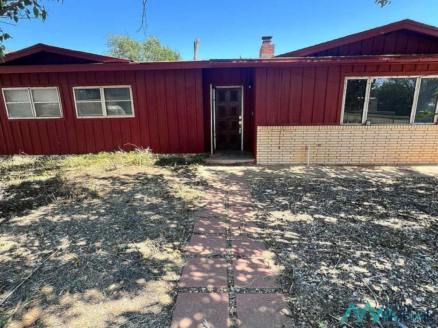 Property Photo: 2221 Carolina Court NM 88101