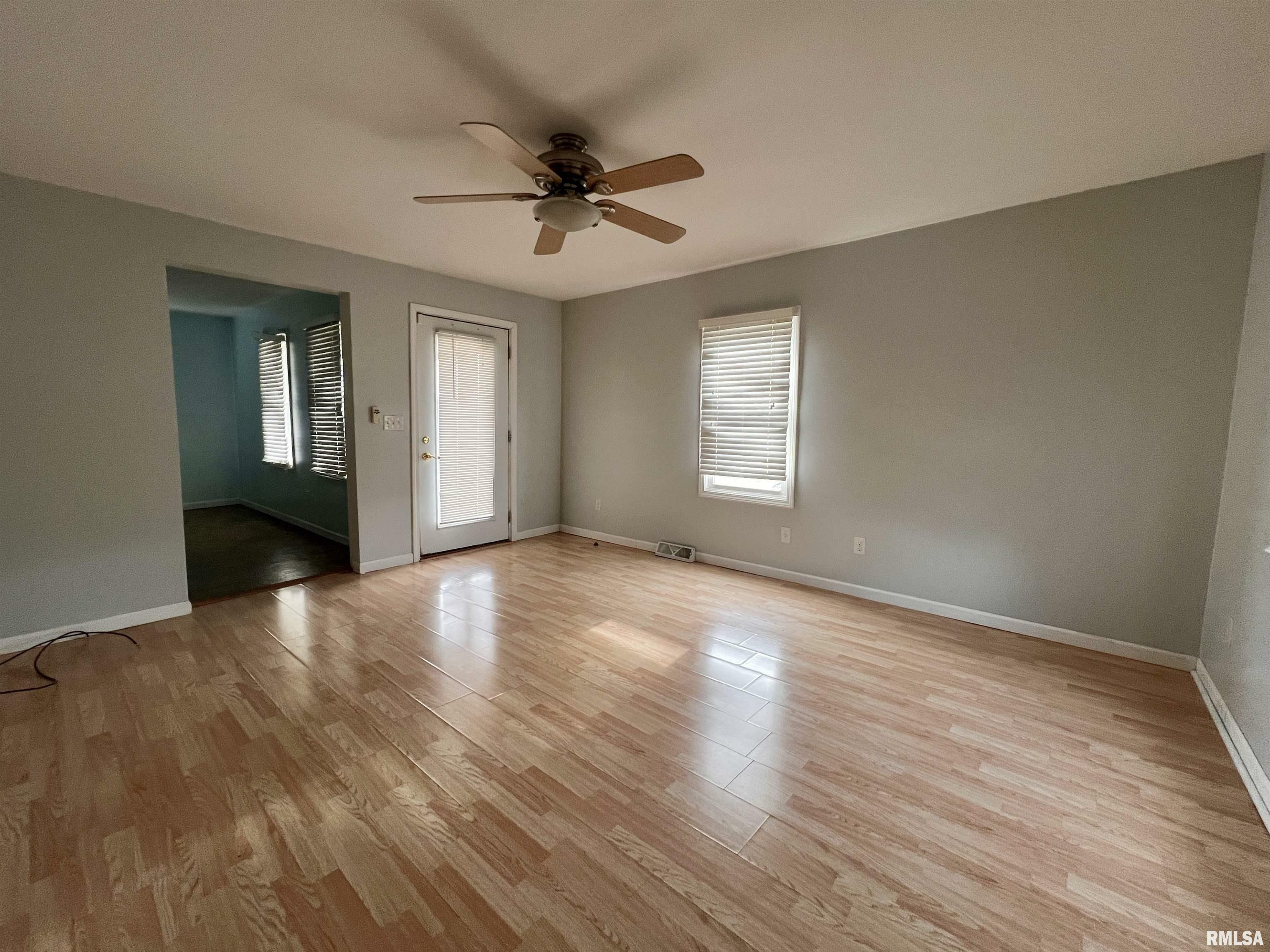 Property Photo:  207 Mattison Street  IL 61430 