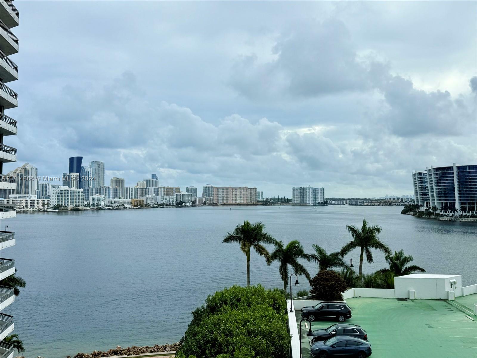 Property Photo:  19101 NE Mystic Pointe 805  FL 33180 