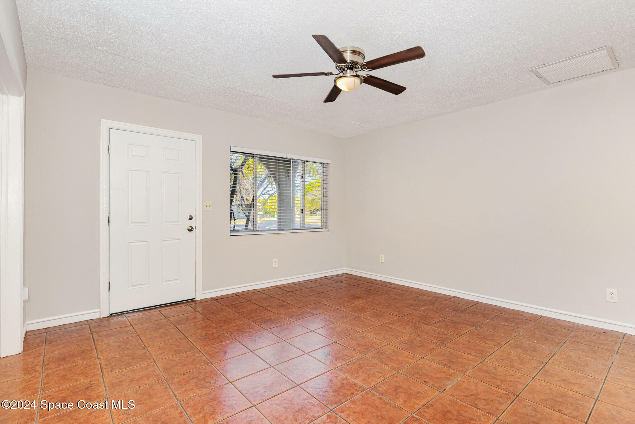 Property Photo:  2045 N Shannon Avenue  FL 32903 