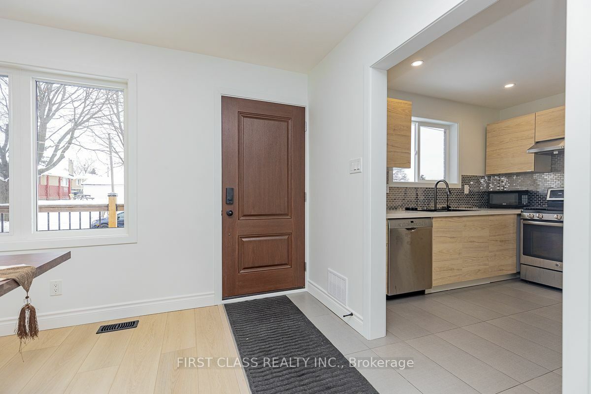 Property Photo:  663 Lakeview Ave  ON L1J 1B2 