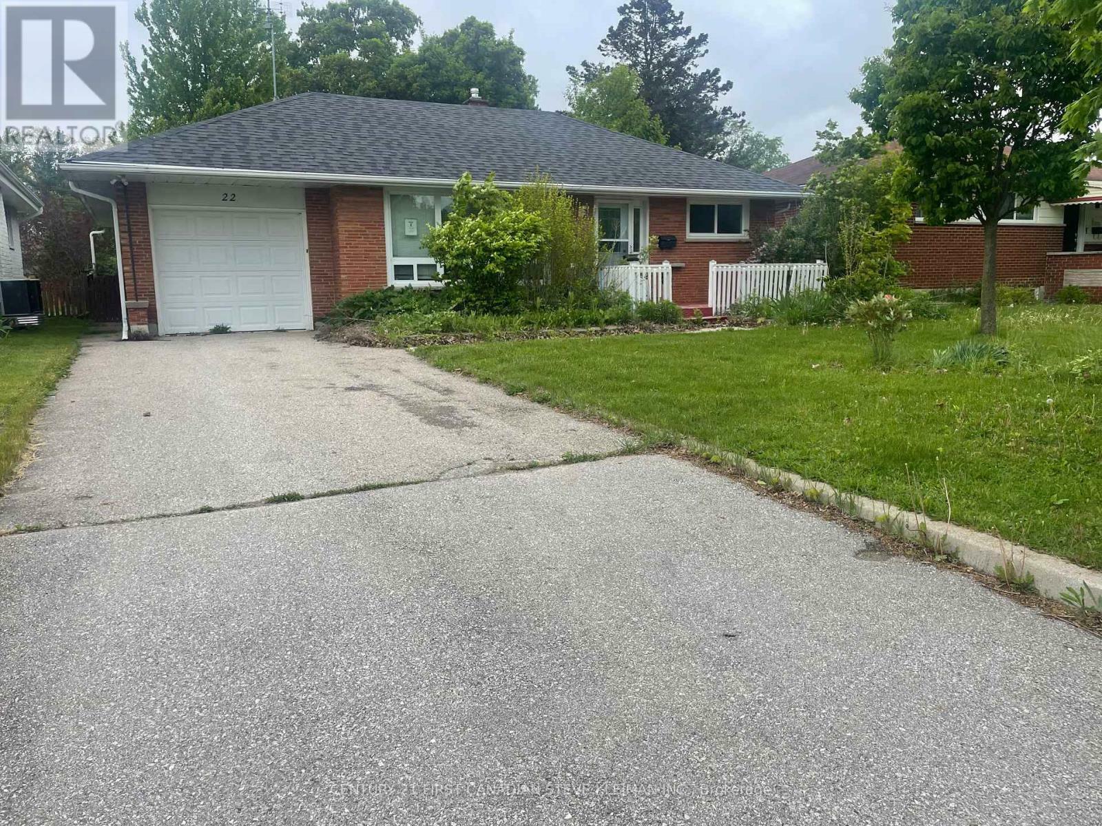 Property Photo: 22 Queenston Crescent ON N5W 1N6