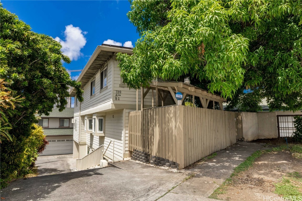 Property Photo:  739 Kinalau Place A &Amp B  HI 96813 