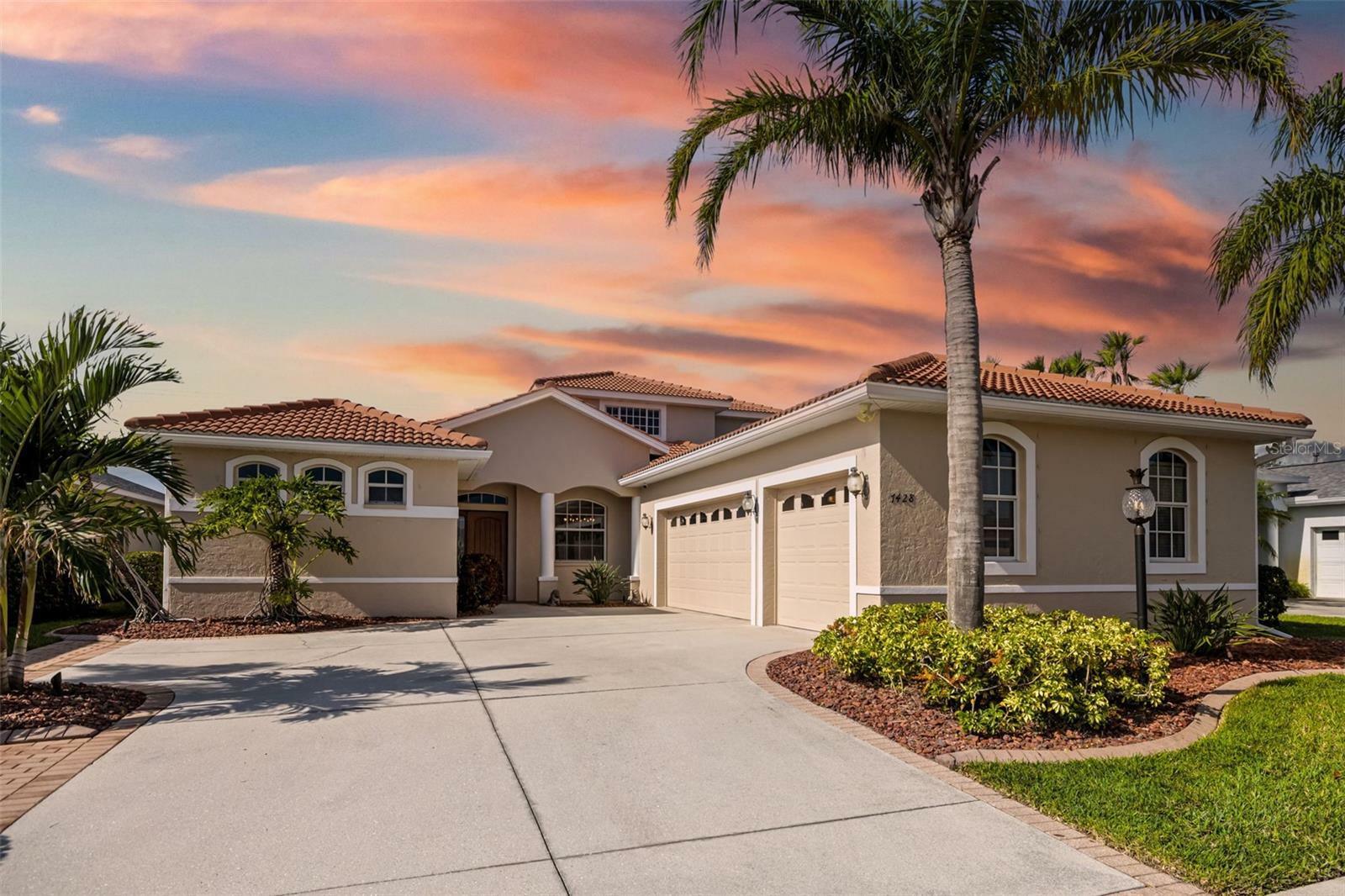 Property Photo:  7428 Arrowhead Run  FL 34202 