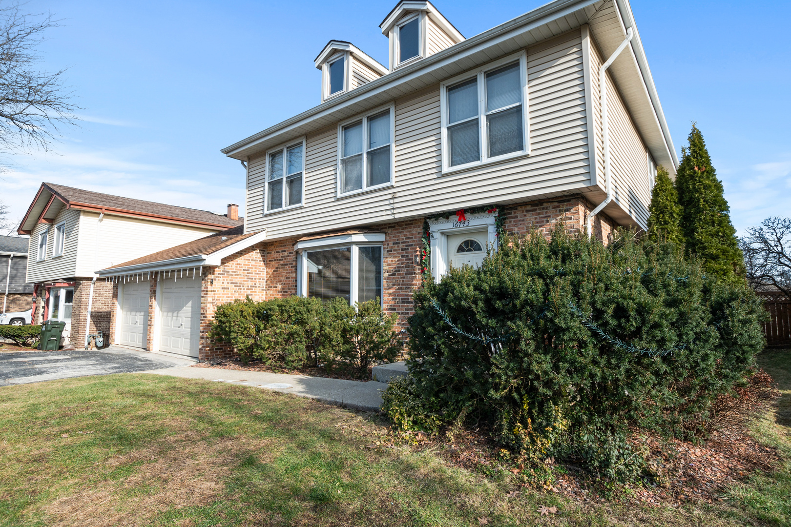 Property Photo:  16743 Hillside Place  IL 60477 