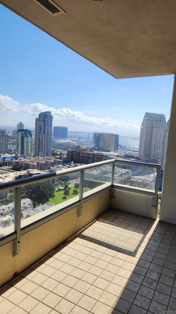 Property Photo:  700 W E Street 2805  CA 92101 