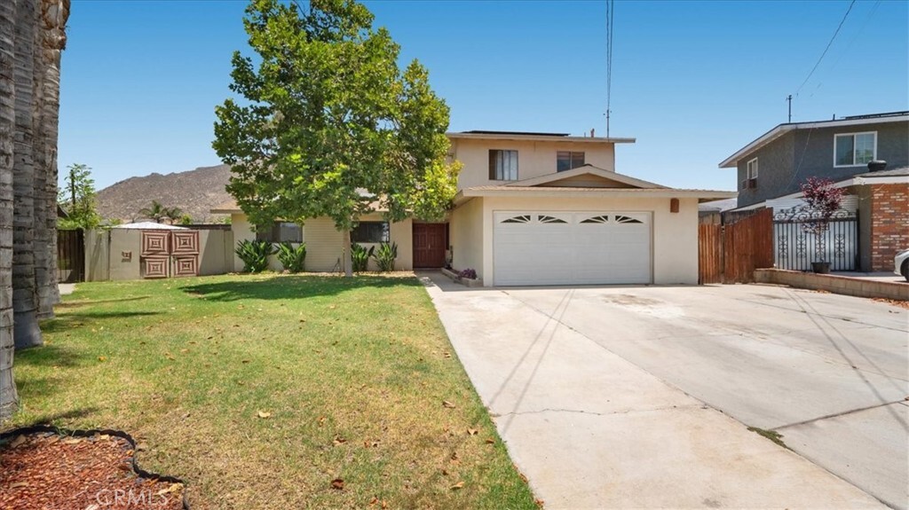 Property Photo: 145 Carlota Way CA 92507