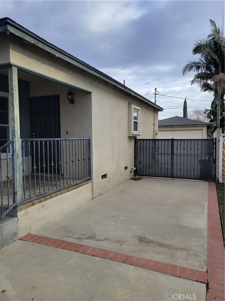 Property Photo:  1134 N Alameda Avenue  CA 91702