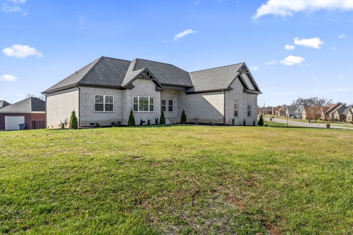 Property Photo:  510 Apple Blossom Trl  TN 37160 