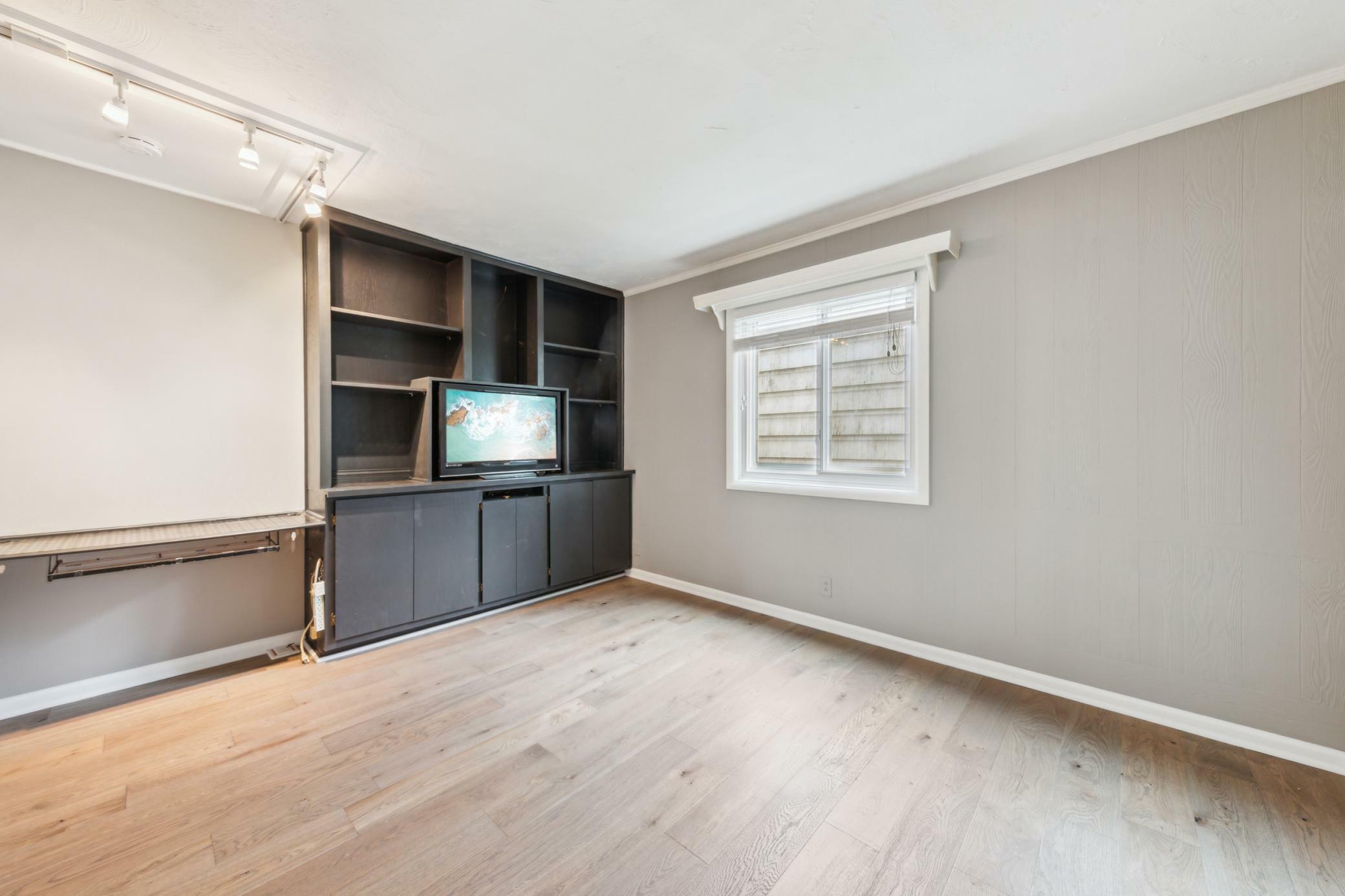 Property Photo: 5945 Kellogg Avenue MN 55424