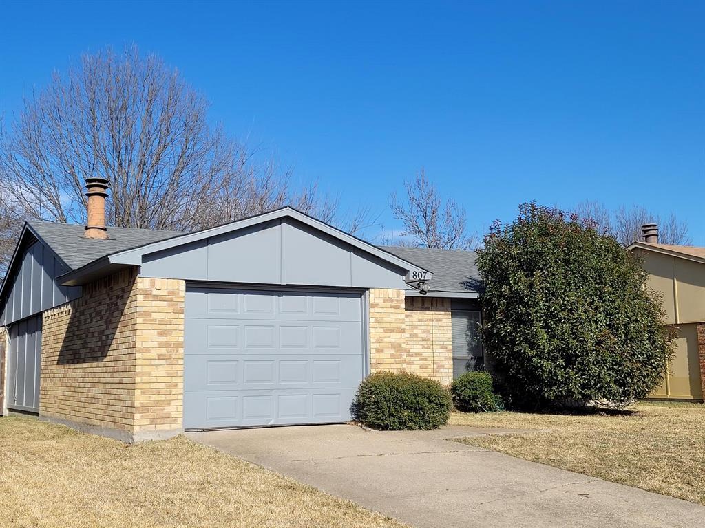 Property Photo:  807 Rolling Ridge Drive  TX 75002 