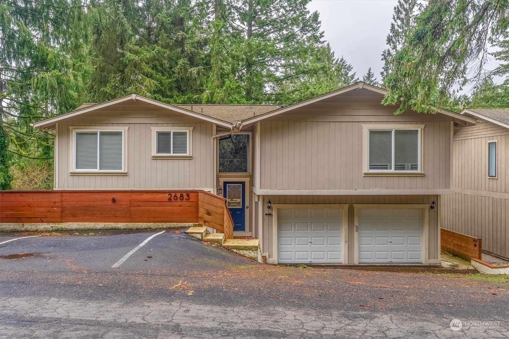 2683  Maplewood Drive  Longview WA 98632 photo