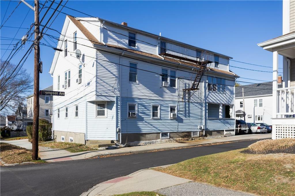 Property Photo:  93 Bay View Avenue  RI 02809 