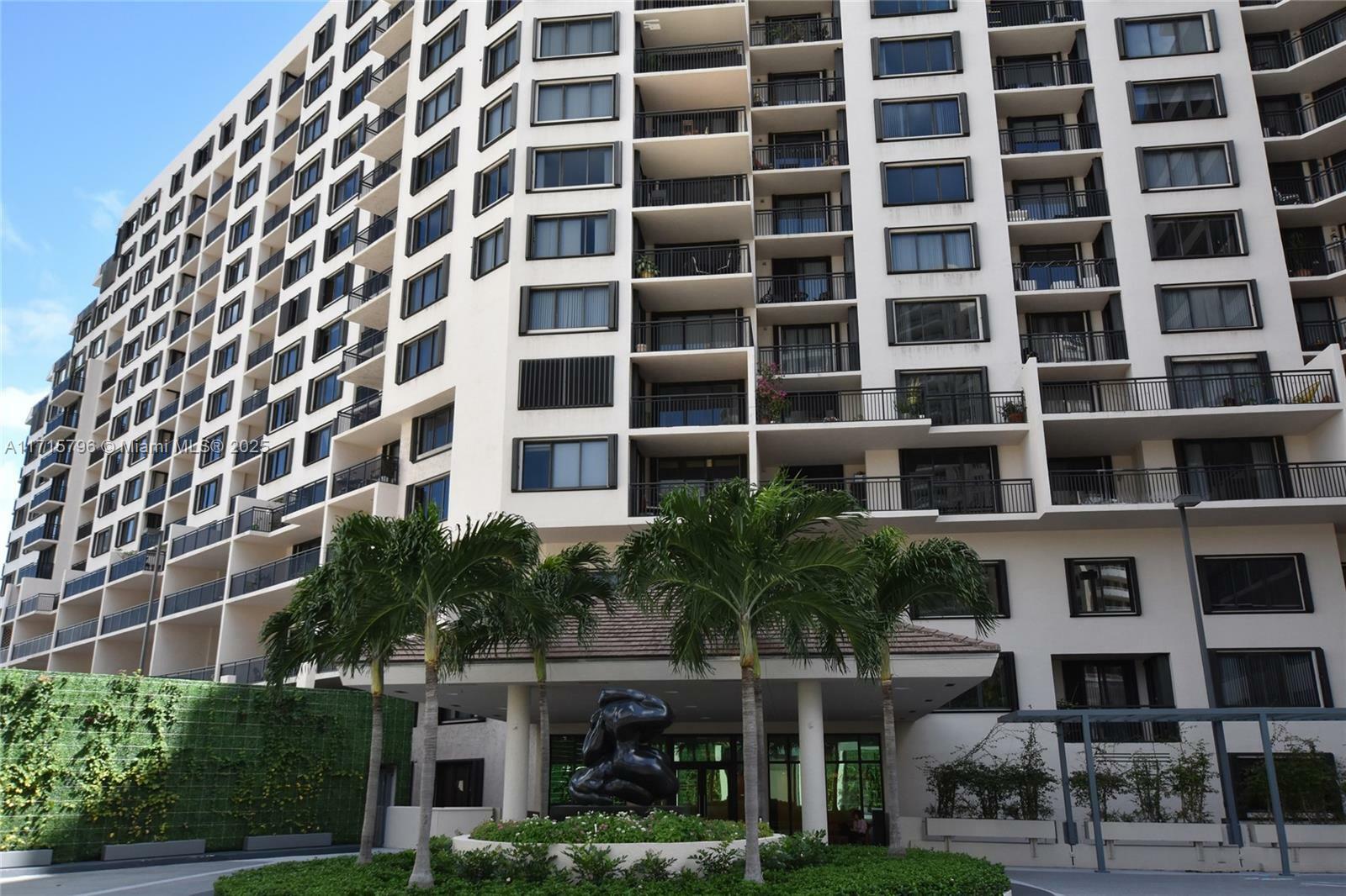 Property Photo:  540 Brickell Key Dr 404  FL 33131 